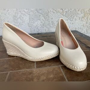 Women's Cream Wedge Shoes